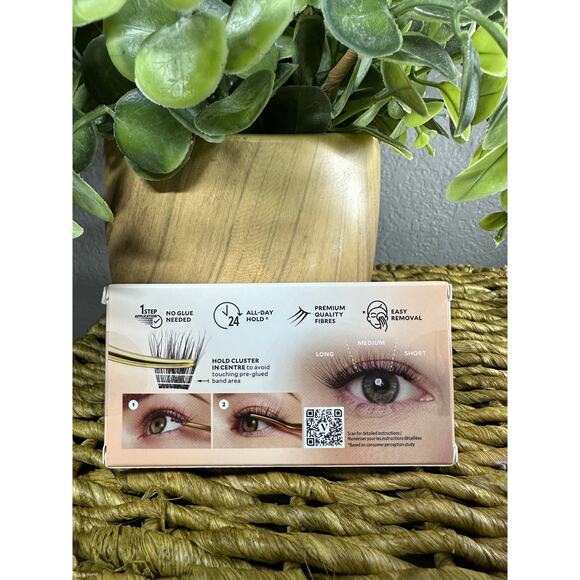 Velour-Xtensions Self-Stick Lash Clusters, Self Adhesive Includes 12 Clusters - Picture 2 of 2
